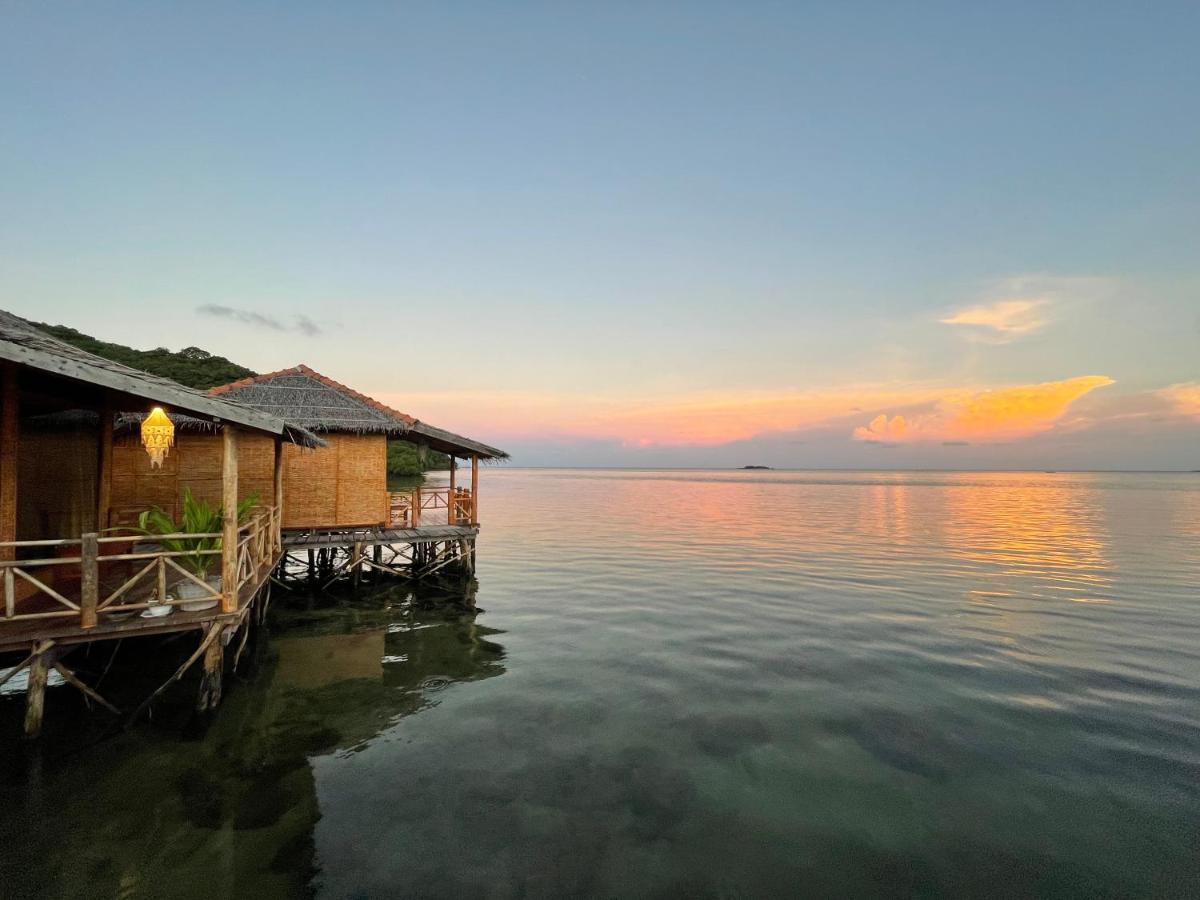 Floating Paradise Karimunjawa Kültér fotó